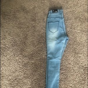 Light wash Skinny jeans